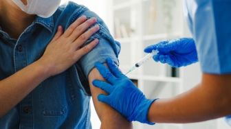 Lima Vaksin Booster Sudah Kantongi Izin BPOM, Menko Airlangga: Bulan Ini Mulai Disuntikan