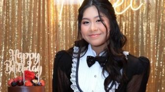 Makin Manis di Usia 17 Tahun, 5 Pesona Amel Putri Ussy Sulistiawaty