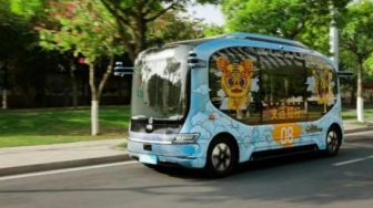 Canggih! Telah Beroperasi Minibus Tanpa Setir, Pedal Gas dan Rem di Negara Ini