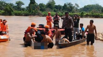 Perahu Satu Keluarga Terbalik di Rokan Hulu, 4 Ditemukan Tewas, Tiga Selamat