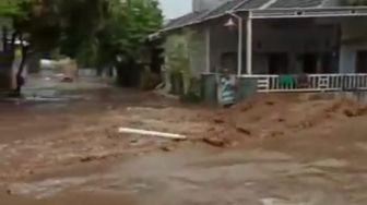 Banjir Jember, Warga di Mangli Dievakuasi BPBD, TNI dan Polri Diturunkan