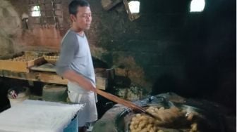 Harga Minyak Goreng Meroket, Pelaku UMKM Siasati Pemasaran