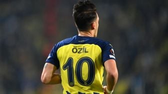 Mesut Ozil Segera Tiba di Indonesia, Publik Beri Komentar Kocak: Bang, Jangan Mau Kalau Diajak Podcast Sama Deddy