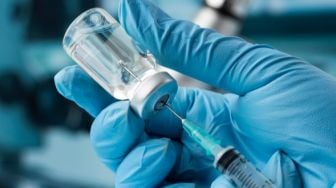 Pakar: Vaksinasi Booster Diperlukan untuk Mengendalikan Varian Omicron