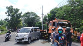 Tragis! Kecelakaan Beruntun Libatkan 5 Kendaraan, Satu Orang Tewas di Jombang