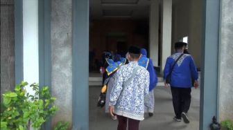 Pertama Sejak Pandemi, 433 Jemaah Umrah Diberangkatkan dari Asrama Haji Pondok Gede