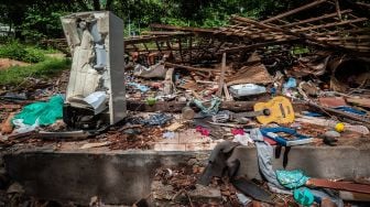 Satu Orang Tewas dan Rumah Hancur Akibat Ledakan Bom Ikan di Pandeglang