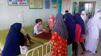 31 Murid SD di Padang Dilarikan ke RS, Diduga Keracunan Makanan Usai Santap Bakso Bakar