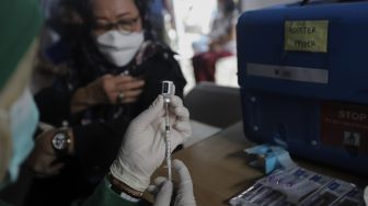 Vaksinasi Covid-19 Booster di Jakarta