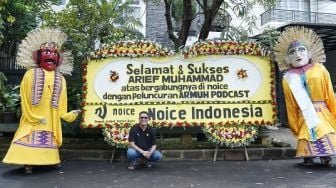 Arief Muhammad Debut Jadi Podcaster, Syukuran di Rumah Bawa Tanjidor dan Ondel-Ondel