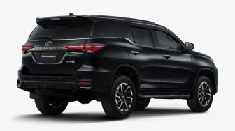 Pajak Toyota Fortuner dari Dulu hingga Sekarang: Simak Perbandingannya dengan Mitsubishi Pajero