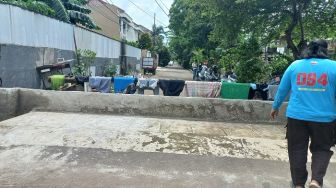 Warga Pondok Bambu Protes Banjir hingga Bikin Tanggul, Wagub DKI: Jangan Niatnya Baik Tapi Malah Ganggu Pengguna Jalan