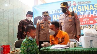 Polresta Sidoarjo Suntik 700 Dosis Vaksinasi Anak Usia 6-11 Tahun