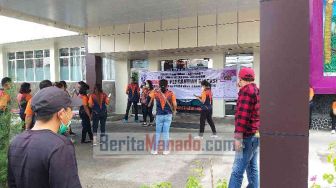Atas Nama Solidaritas, Karyawan Segel Pintu Lobi RSU Bethesda Tomohon