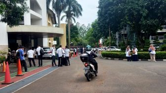Diguncang Gempa Banten Magnitudo 6,7, Pegawai Puspemkot Tangerang: Pada Rebutan Turun Tangga
