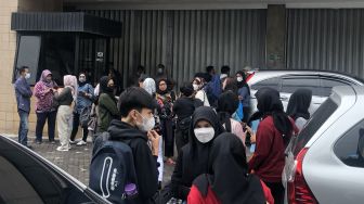Gempa Magnitudo 6,7 Terasa hingga Jakarta, Warga Perkantoran di Slipi Berhamburan Keluar Gedung