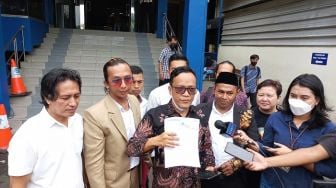 Gibran Ogah, Ini Dalih Relawan Jokowi Mania Tetap Polisikan Dosen UNJ Ubedillah Badrun