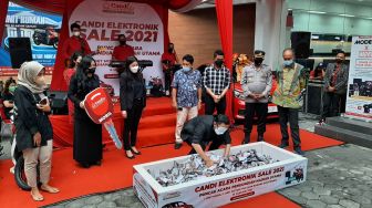 Manjakan Konsumen, Toko Candi Elektronik Solo Banjir Hadiah Motor hingga Rumah