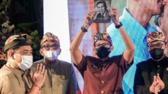 Buku Biografi Tjokorde Gde Rake Soekawati Diluncurkan di Bali