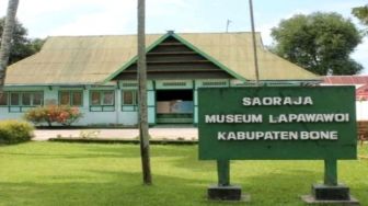 Museum La Pawawoi Kemalingan, Duplikat Rambu Raja hingga Uang Kuno Raib