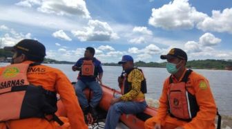 Basarnas Kaltim Laporkan Satu Orang Tenggelam di Sungai Jembatan Gantung Berau, Ini Perkembangannya