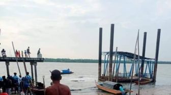 Jembatan Ponton di Karimun Ambruk, Transportasi Pelabuhan Alai Terhambat