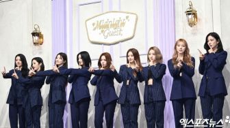 fromis_9 Ungkap Tekanan Jadi Satu-satunya Girl Group Hybe Labels di Showcase Online Mereka