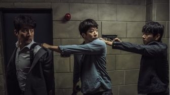 Ulasan Film Korea Selatan Hitman: Agent Jun, Saat Agen Terbaik Palsukan Kematiannya karena Jenuh