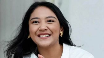 Putri Tanjung Curhat Rugi Rp800 Juta, Sempat Tak Keluar Kamar, Warganet Heboh