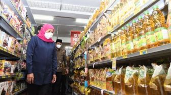 Gubernur Khofifah: Persediaan Minyak Goreng di Jatim Aman hingga Enam Bulan