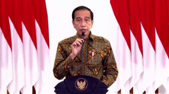 Indikator Ekonomi Terus Tunjukkan Perbaikan, Jokowi: Hati-hati, Masih Ada Varian Omicron