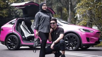 Atta Halilintar Tunjukkan Hadiah Mobil untuk Babby A, Netizen Malah Gagal Fokus : Bang Atta Ganteng Banget