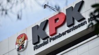 Hakim dan Panitera di PN Surabaya Terjaring OTT KPK