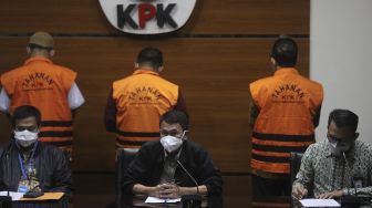 Hakim Itong Isnaeni Hidayat Terima Uang Suap Pengurusan Perkara di Halaman Parkir Pengadilan Negeri Surabaya