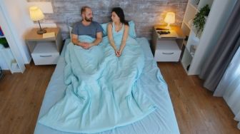 Pillow Talk Bikin Hubungan Semakin Lengket dengan Pasangan, Bagaimana Cara Memulainya?