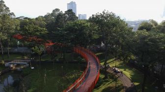 Foto udara revitalisasi Taman Tebet menjadi Tebet Eco Garden di Jalan Tebet Timur Raya, Jakarta, Jumat (21/1/2022). [Suara.com/Angga Budhiyanto]