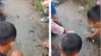 Viral Warga Muaragembong &#039;Nikmati&#039; Banjir, Panen Ikan di Jalanan