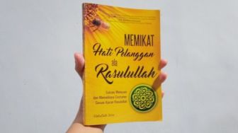 Ulasan Buku Memikat Hati Pelanggan ala Rasulullah, Jadilah Pedagang Jujur!