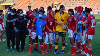 Dibantai Australia 0-18, Pemain Timnas Putri Indonesia Kok Malah Tertawa?