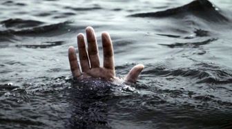 Balita di Desa Kuala Buayan Meliau Dilaporkan Tenggelam di Sungai Kapuas