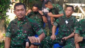 Kasad Jenderal TNI Dudung Abdurachman Pimpin Sertijab Pangkostrad Mayjen TNI Maruli Simanjuntak