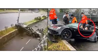 Viral Mobil Mewah Tabrak Tiang Lampu Jalan, Posisi Penumpang Usai Kecelakaan Bikin Publik Melongo