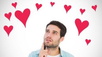 7 Hal yang Sering Dipikirkan Pria saat Mulai Jatuh Cinta denganmu