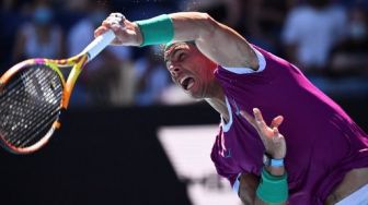 Cedera, Rafael Nadal Ragu Bisa Tampil Lawan Kyrgios di Semifinal Wimbledon 2022