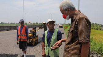 Banyak Jalan Berlubang, Gubernur Ganjar Minta Pengelola Jalan Tol Lakukan Perbaikan