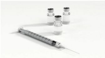 Studi: Vaksin COVID-19 Tidak Mempengaruhi Kesuburan Wanita atau Pria