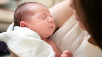 6 Cara Mengatasi Gangguan Baby Blues Syndrome pada Ibu Pasca Melahirkan
