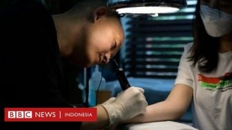 Kisah Seniman Tato Para Bintang Hollywood Dikriminalisasi karena Karyanya