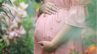 Heboh Perut Wanita Hamil Bengkak Tak Wajar, Warganet: Seperti Muat untuk 4 Bayi