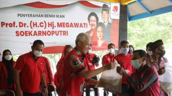 Ganjar Pranowo Dorong Kader PDIP Bantu Percepatan Pembangunan KKB